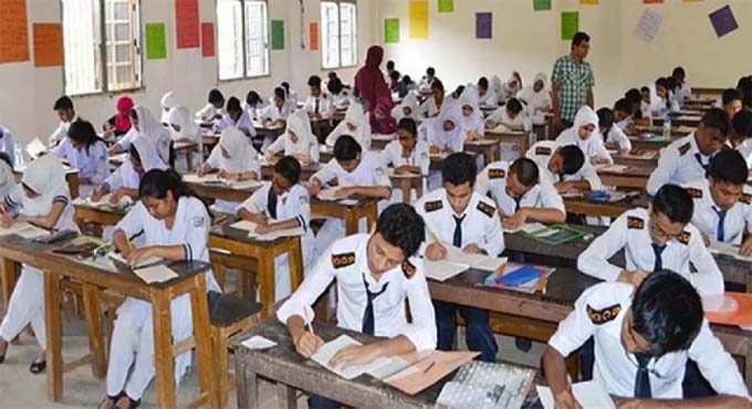 এইচএসসির স্থগিত পরীক্ষার নতুন সময়সূচি প্রকাশ