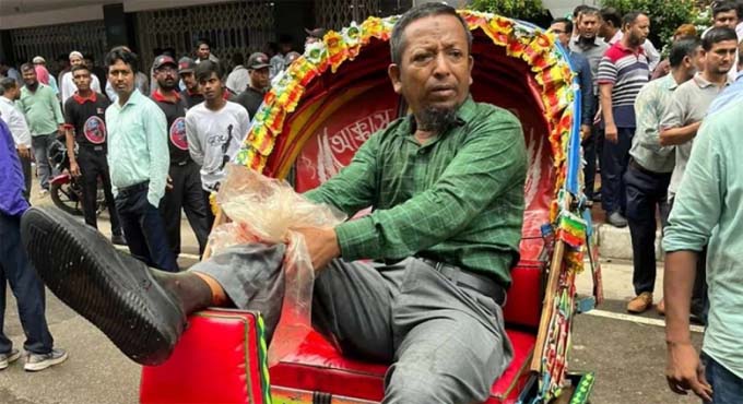 মতিঝিলে ইসলামী ব্যাংকের সামনে গোলাগুলি, ৫ কর্মকর্তা গুলিবিদ্ধ