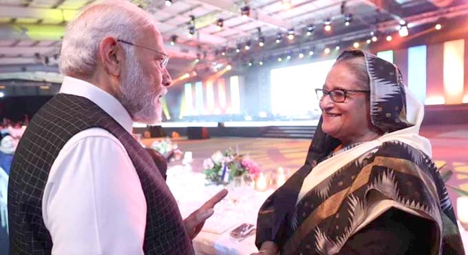 শেখ হাসিনাকে নিয়ে ভারতের সামনে তিনটি রাস্তা খোলা