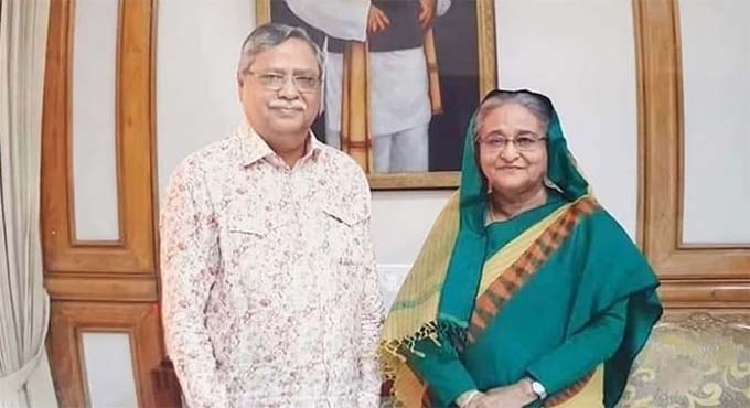 রাষ্ট্রপতির কাছে পদত্যাগপত্র দিয়ে দেশ ছাড়লেন শেখ হাসিনা