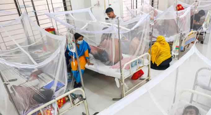 ডেঙ্গুতে আরো ৪ জনের মৃত্যু, হাসপাতালে ভর্তি ১১২১