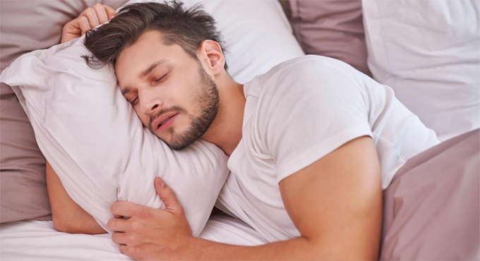দুপুরে ঘুমানো ক্ষতিকর না উপকারী