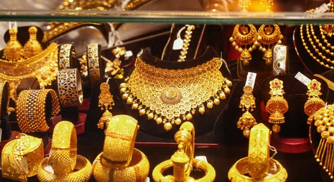 সব রেকর্ড ভেঙে সোনার দামে নতুন ইতিহাস