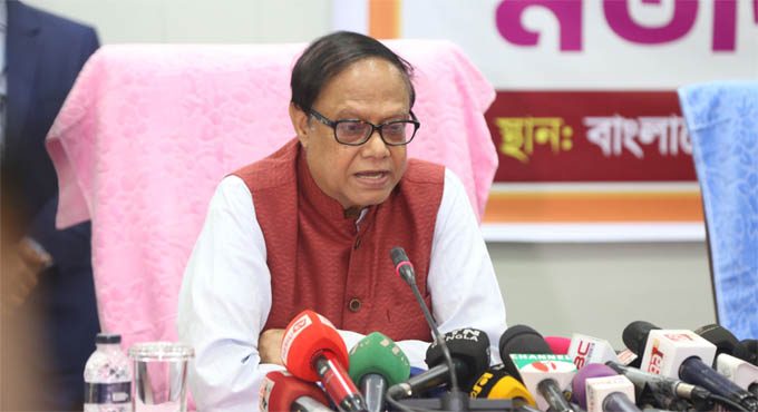 দেশ থেকে আড়াই-তিন লাখ কোটি টাকা পাচার হয়েছে : গভর্নর