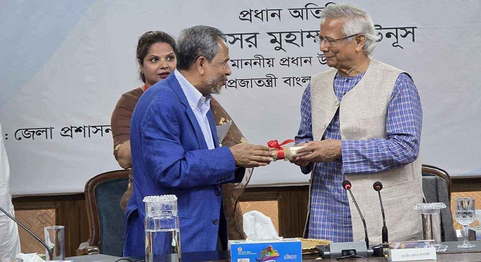 চট্টগ্রাম হার্ট ফাউন্ডেশন হাসপাতালের জন্য জমি বরাদ্দের দলিল হস্তান্তর