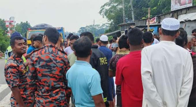 ফরিদপুরে বাস-মাহেন্দ্র সংঘর্ষে প্রাণ গেল ৫ জনের