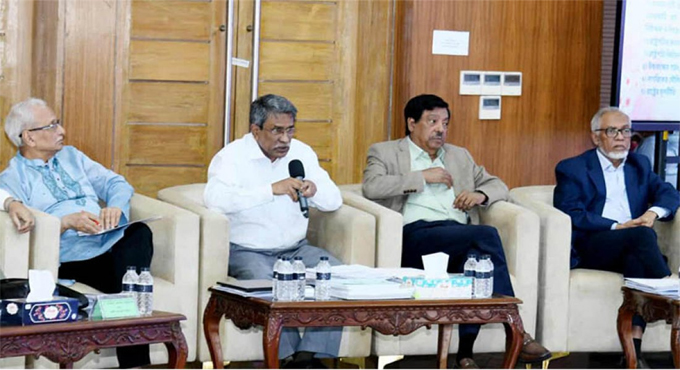 রাষ্ট্র সংস্কার করবেন রাজনীতিবিদরা, অনুঘটকের দায়িত্ব পালন করবে কমিশন : আলী রীয়াজ