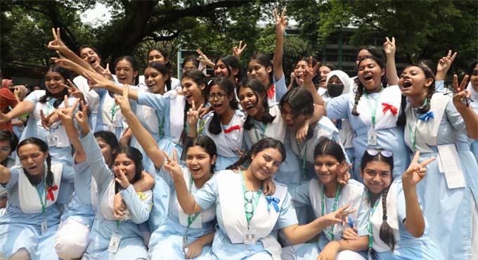 এসএসসি ও সমমান পরীক্ষায় পাসের হার ৬৮.৪৫ শতাংশ