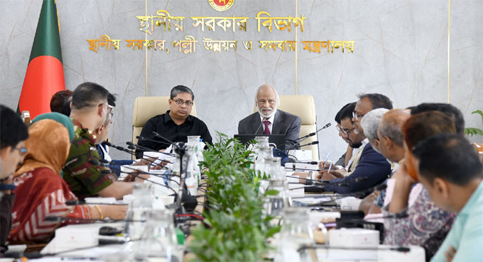 ডেঙ্গুর বিস্তার ঠেকানো ও প্রাণহানি কমাতে দিনরাত কাজ চলছে : স্থানীয় সরকারমন্ত্রী